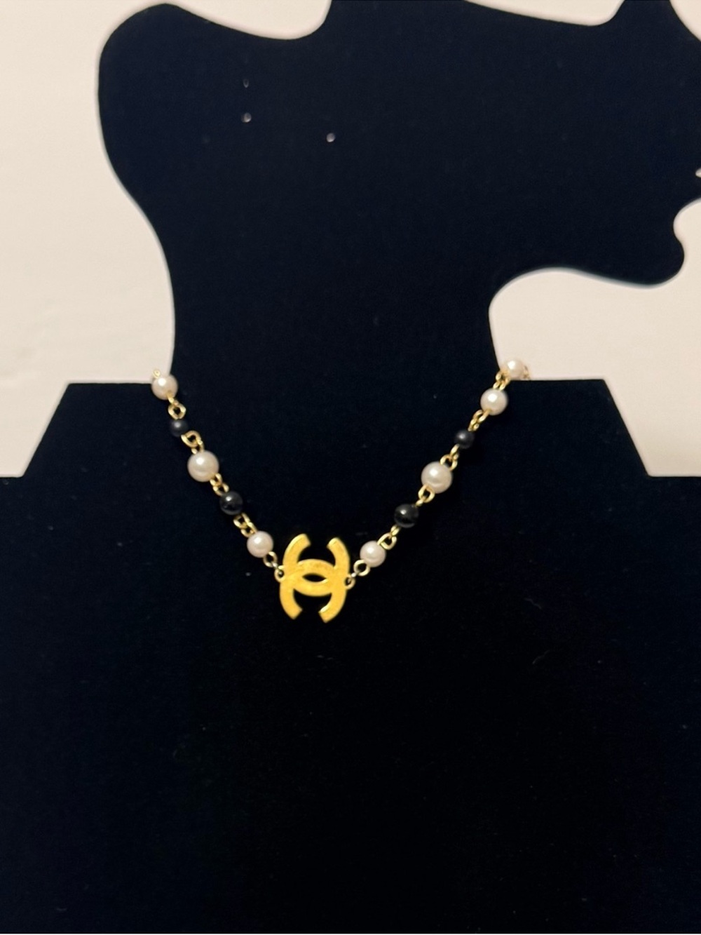 Gold Pearl Chain bracelet with Iconic